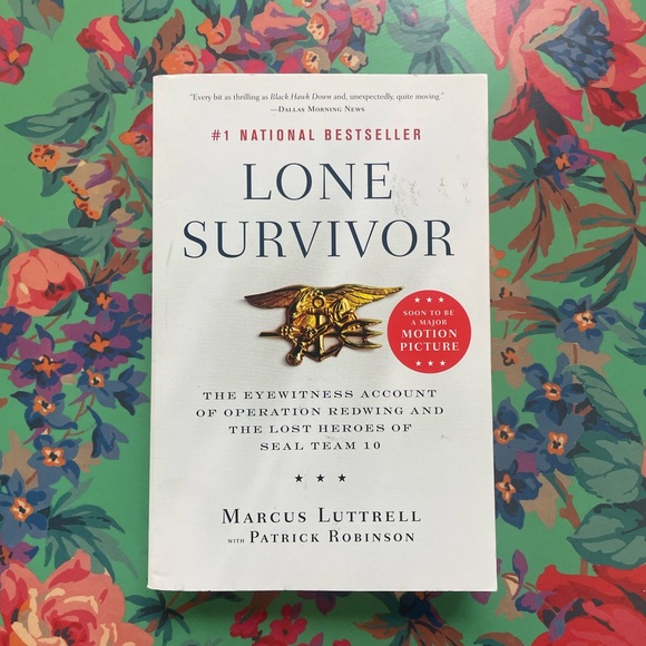 Lone Survivor paperback book by Marcus Luttrell - Picture 1 of 3